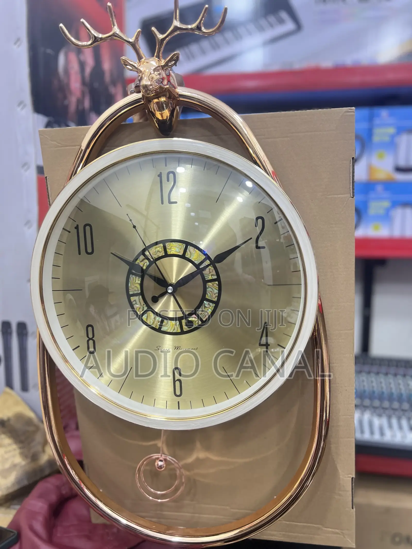 Romain Classic Golden Clock
