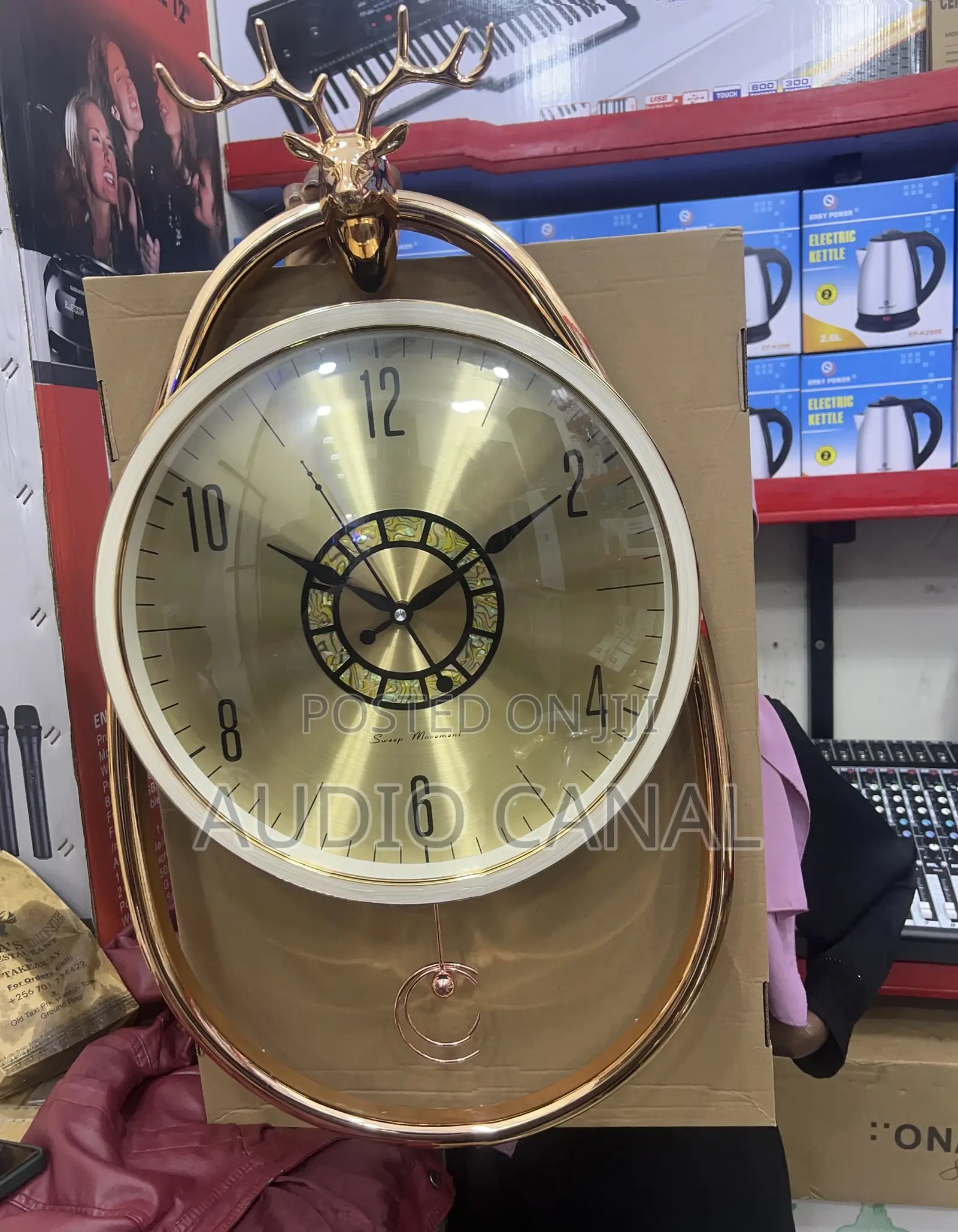 Romain Classic Golden Clock
