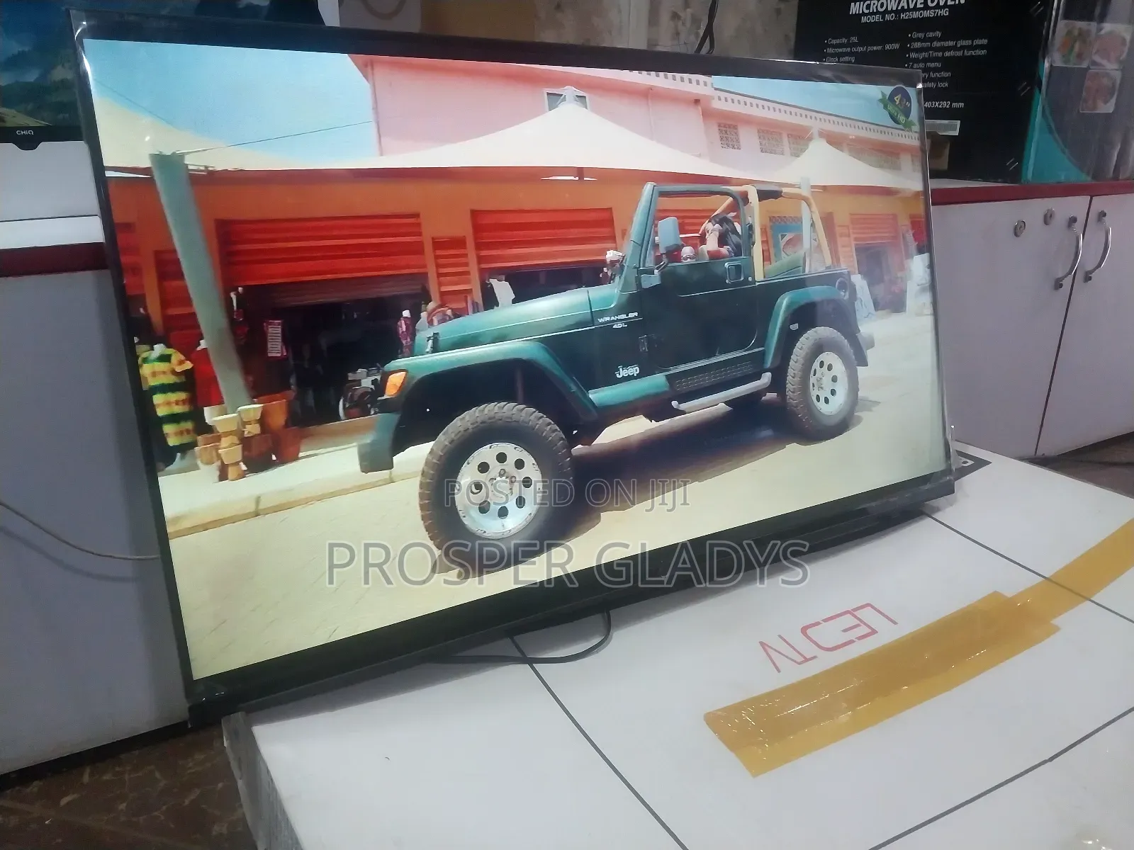 43 Inches Led Lg Digital Flat Screen With Inbuilt Flameless