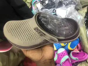 Lite Ride Crocs