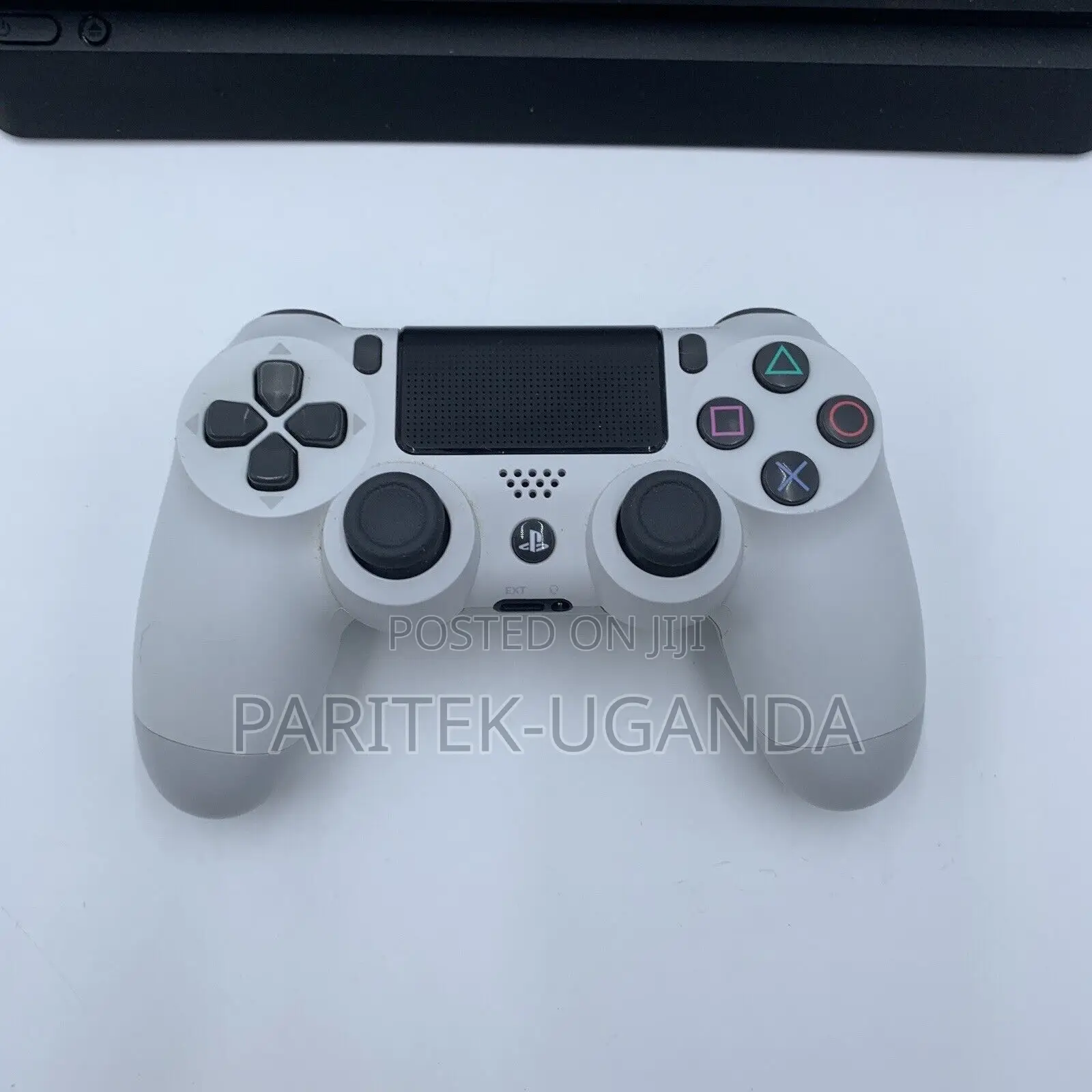 White Playstation 4 Controllers/ Game Pads