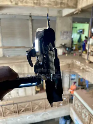 Toyota Revo Bonet Lock