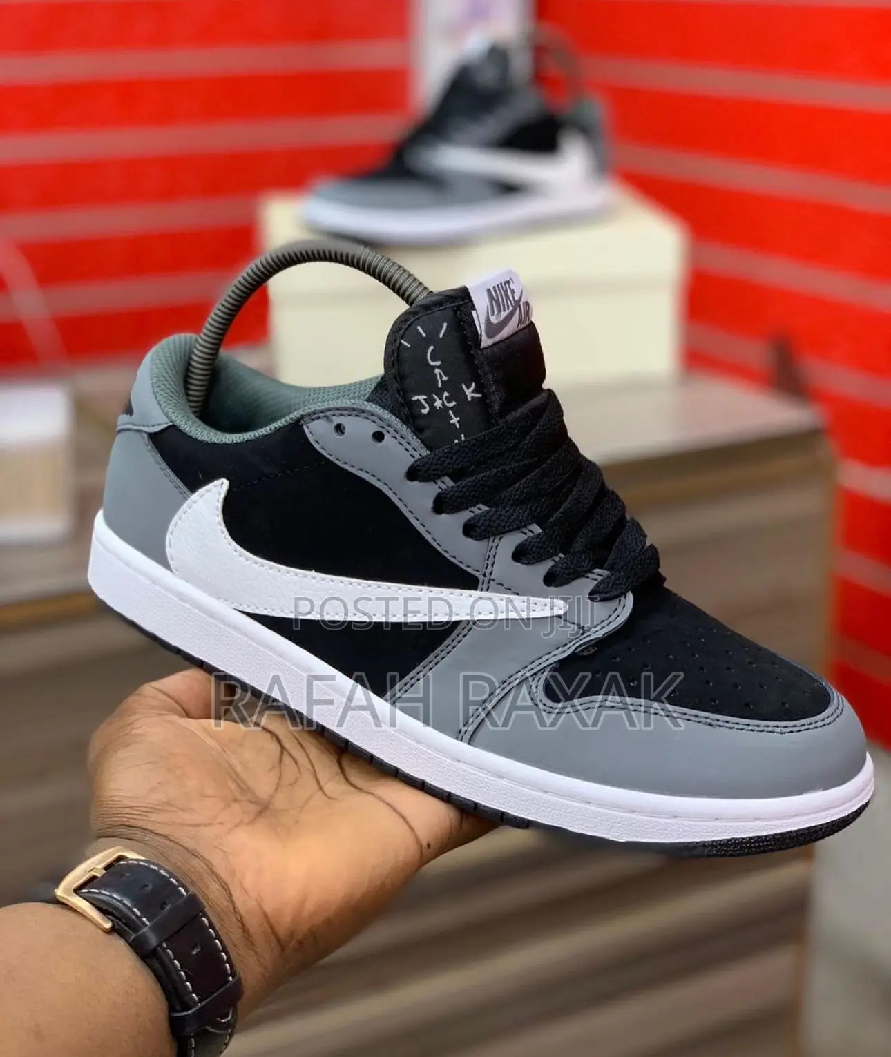 Original Nike Air Jordan 1 Retro Low X Travis Scott Sneakers