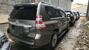 Toyota Land Cruiser 2016 Black