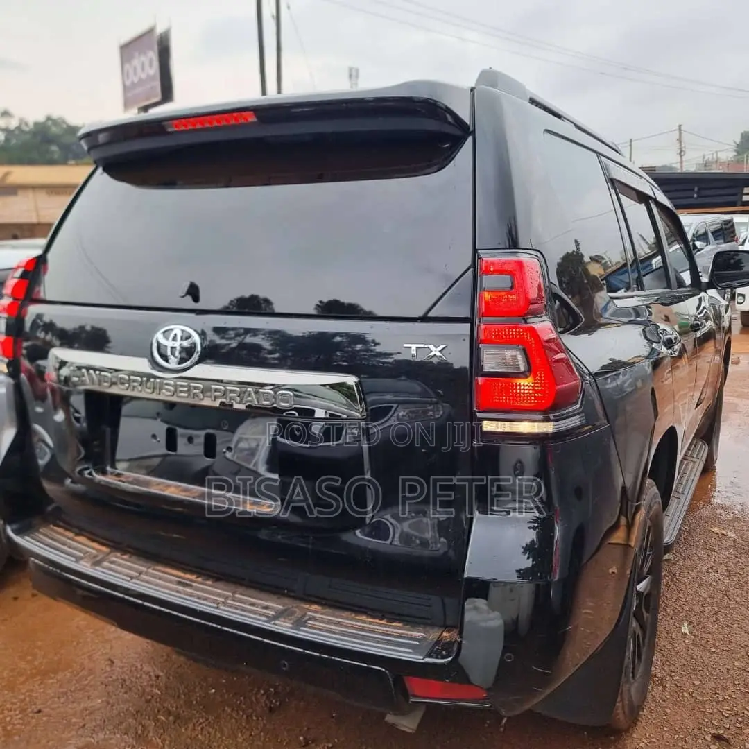 Toyota Land Cruiser Prado 2.8 2020 Black