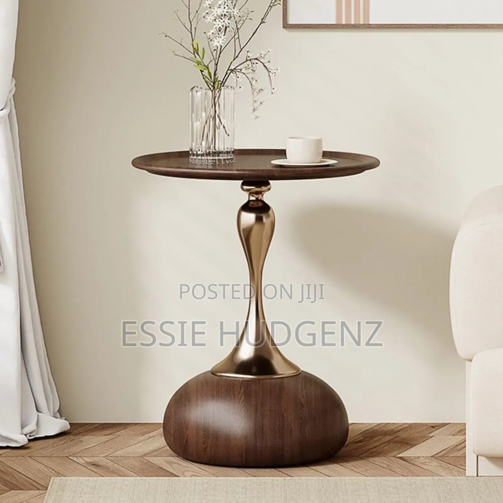 Table With Modern Luxury Design