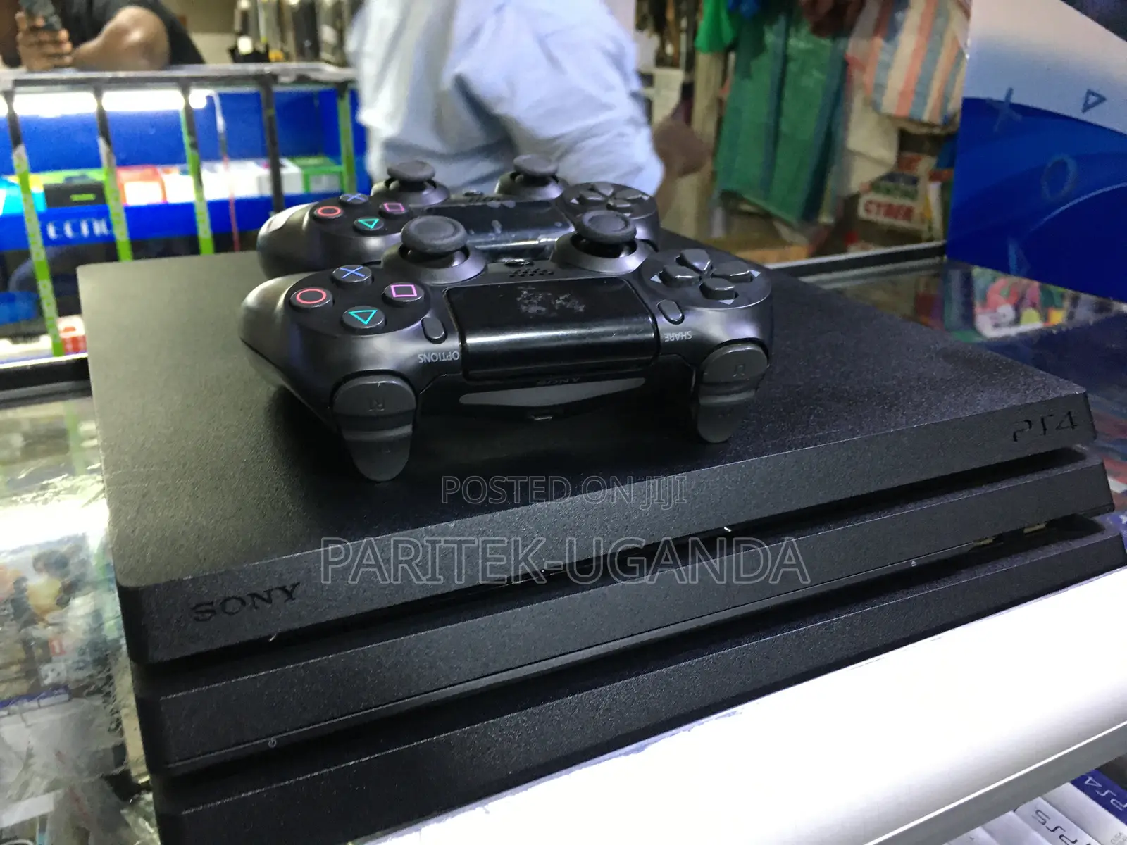 Playstation 4 Pro With 10 Games/500gb HDD/02 Controllers