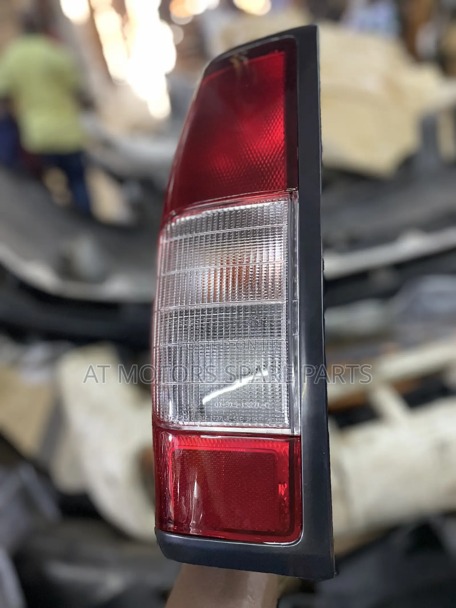 Nissan Hardbody 1998 Back Lights