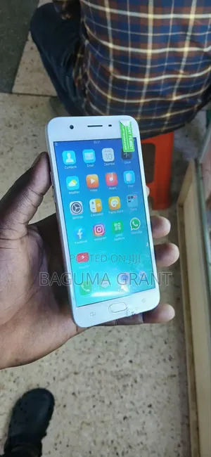 Photo - Oppo A57 64 GB Silver