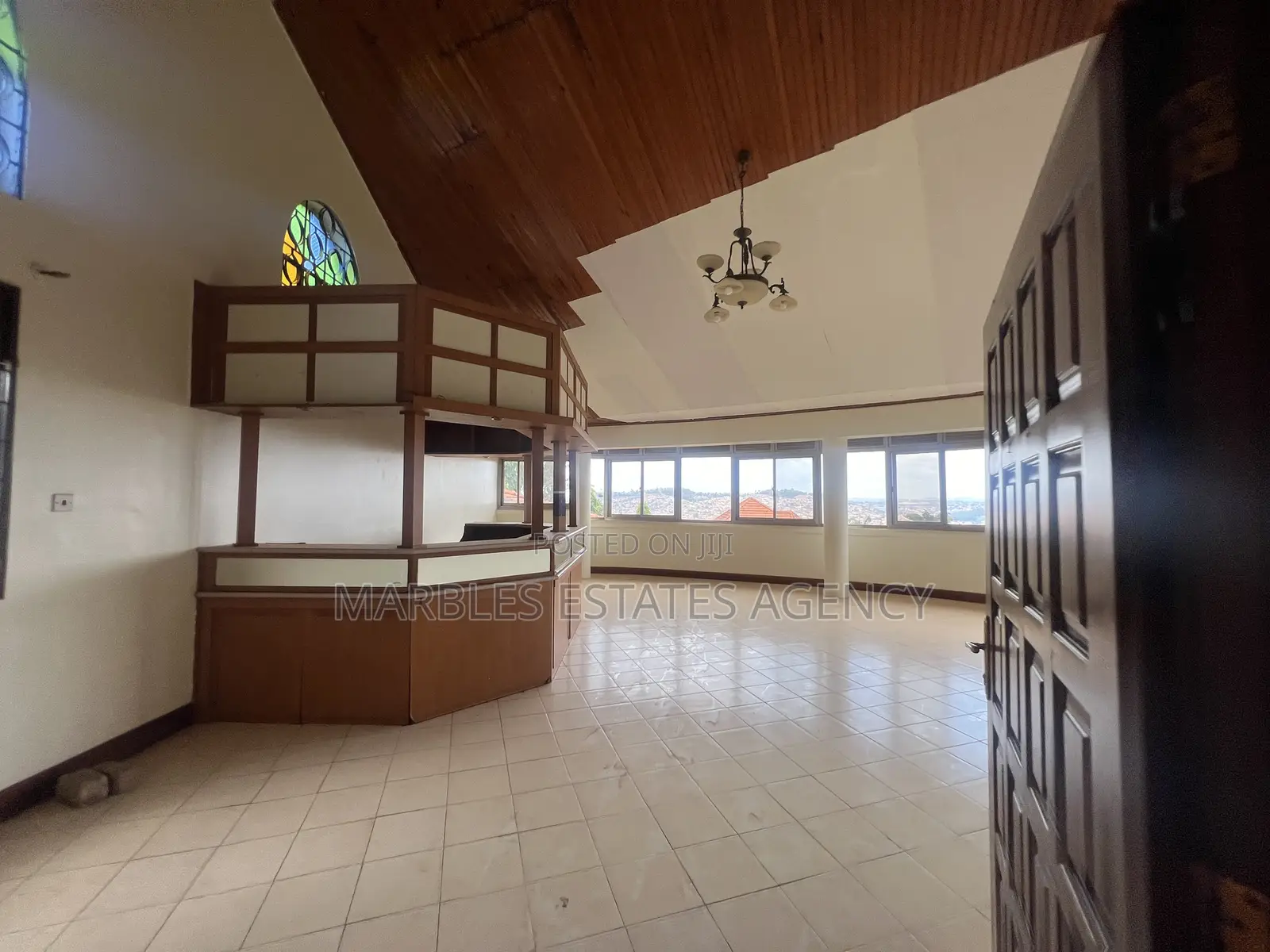 Furnished 10bdrm Bungalow in Mutungo, Central Division for rent