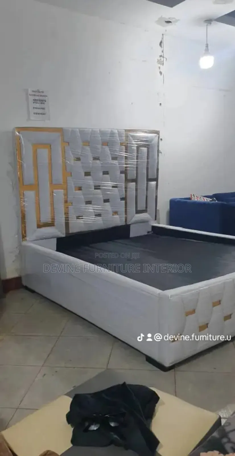 5x6 Gemitric Bed Available