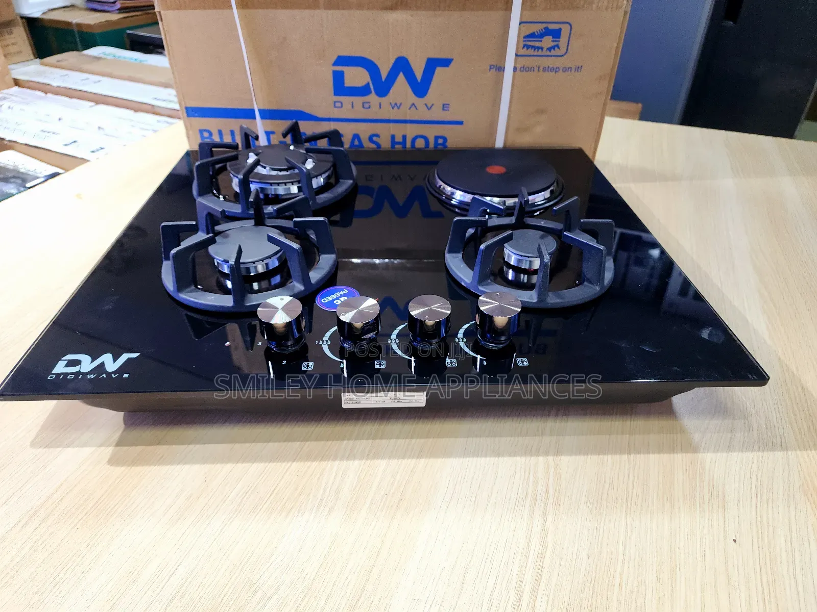 Dw Glass Gas Hob (3+1) Black