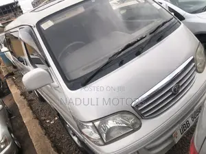 Toyota HiAce 2001