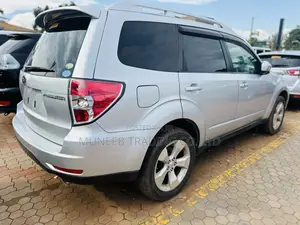 Subaru Forester 2.0D X 2010 Silver