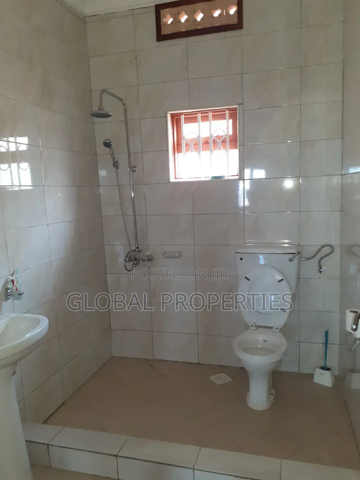2bdrm Bungalow in Najjera Estate, Central Division for rent
