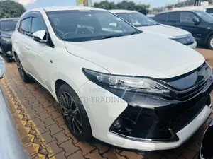 Toyota Harrier 2.0 4WD 2015 White