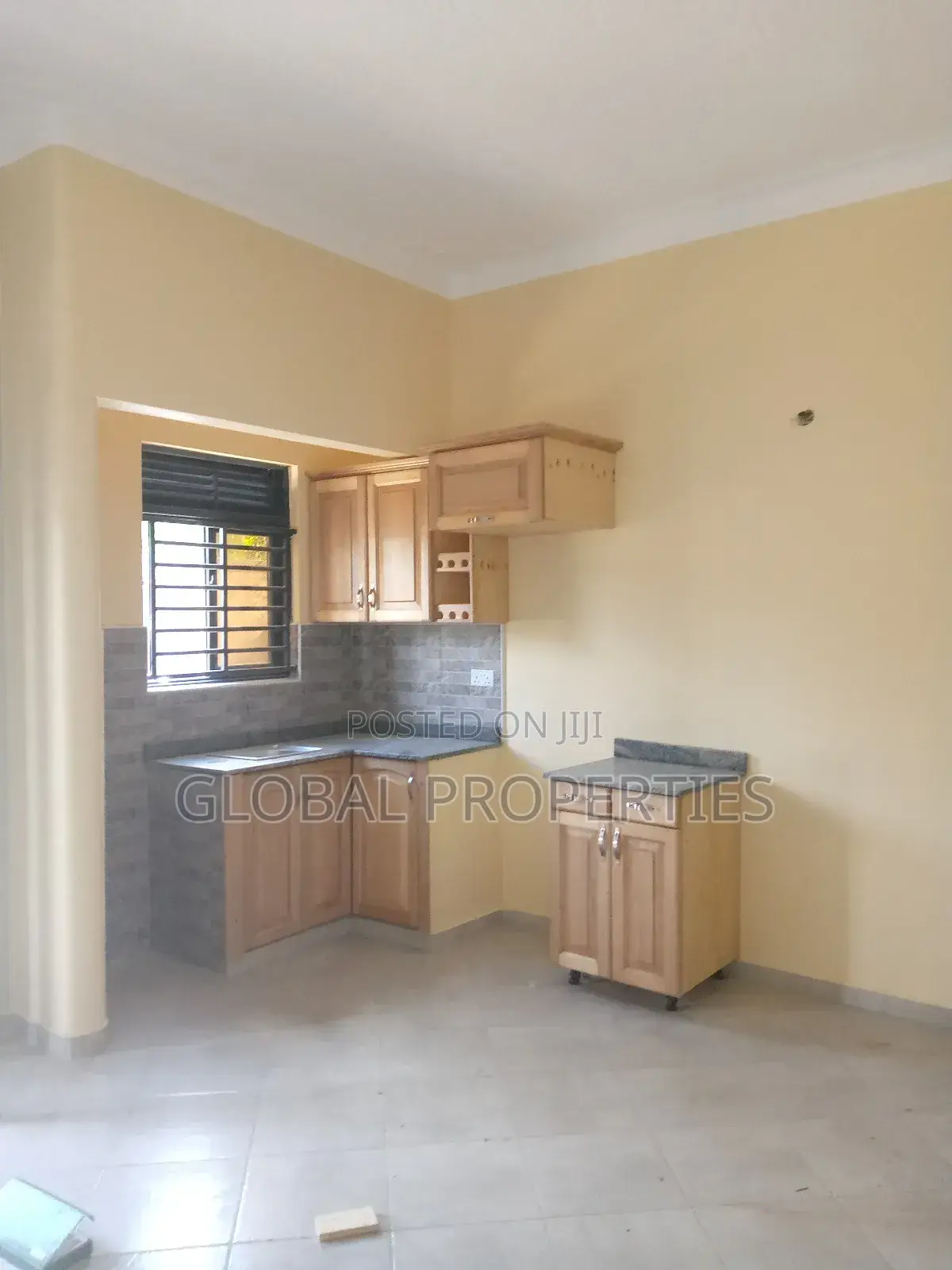1bdrm Bungalow in Kira Kyaliwajala Rd, Central Division for rent