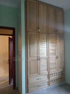 1bdrm Bungalow in Kira Kyaliwajala Rd, Central Division for rent
