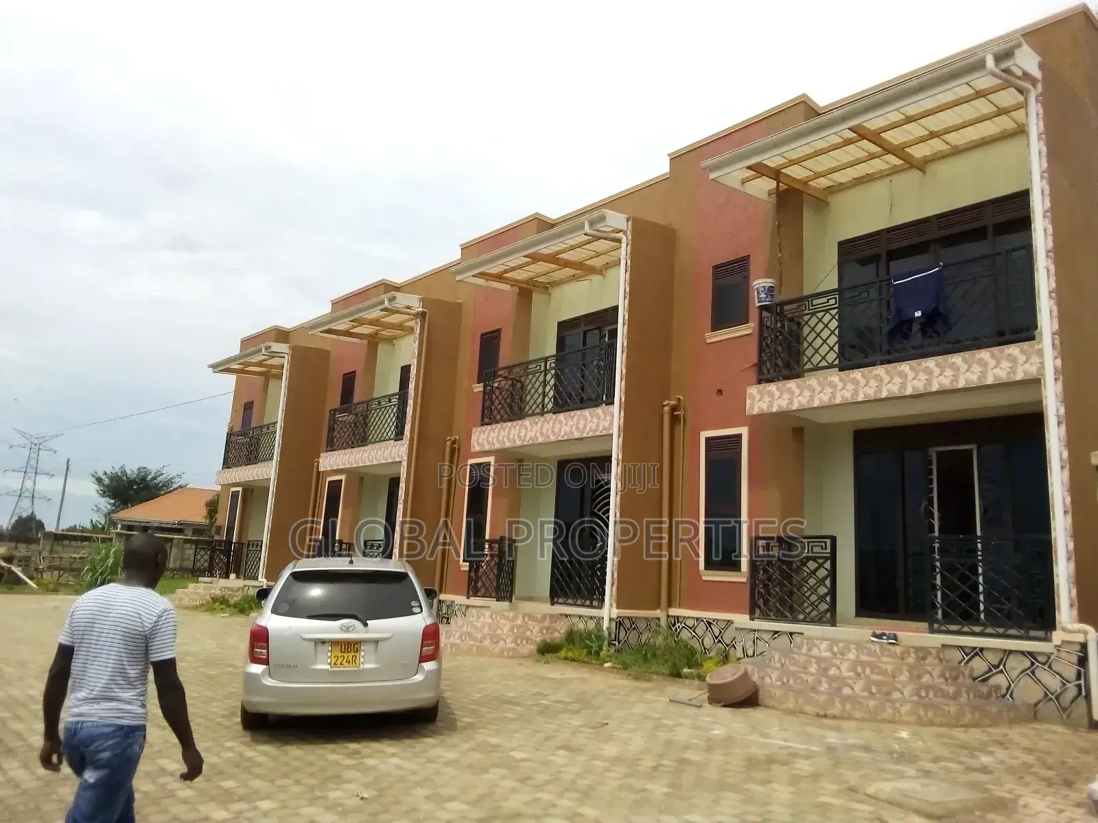 3bdrm Duplex in Kisaasi Kyanja, Central Division for rent