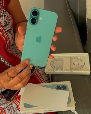 Photo - New Apple iPhone 16 256 GB Green