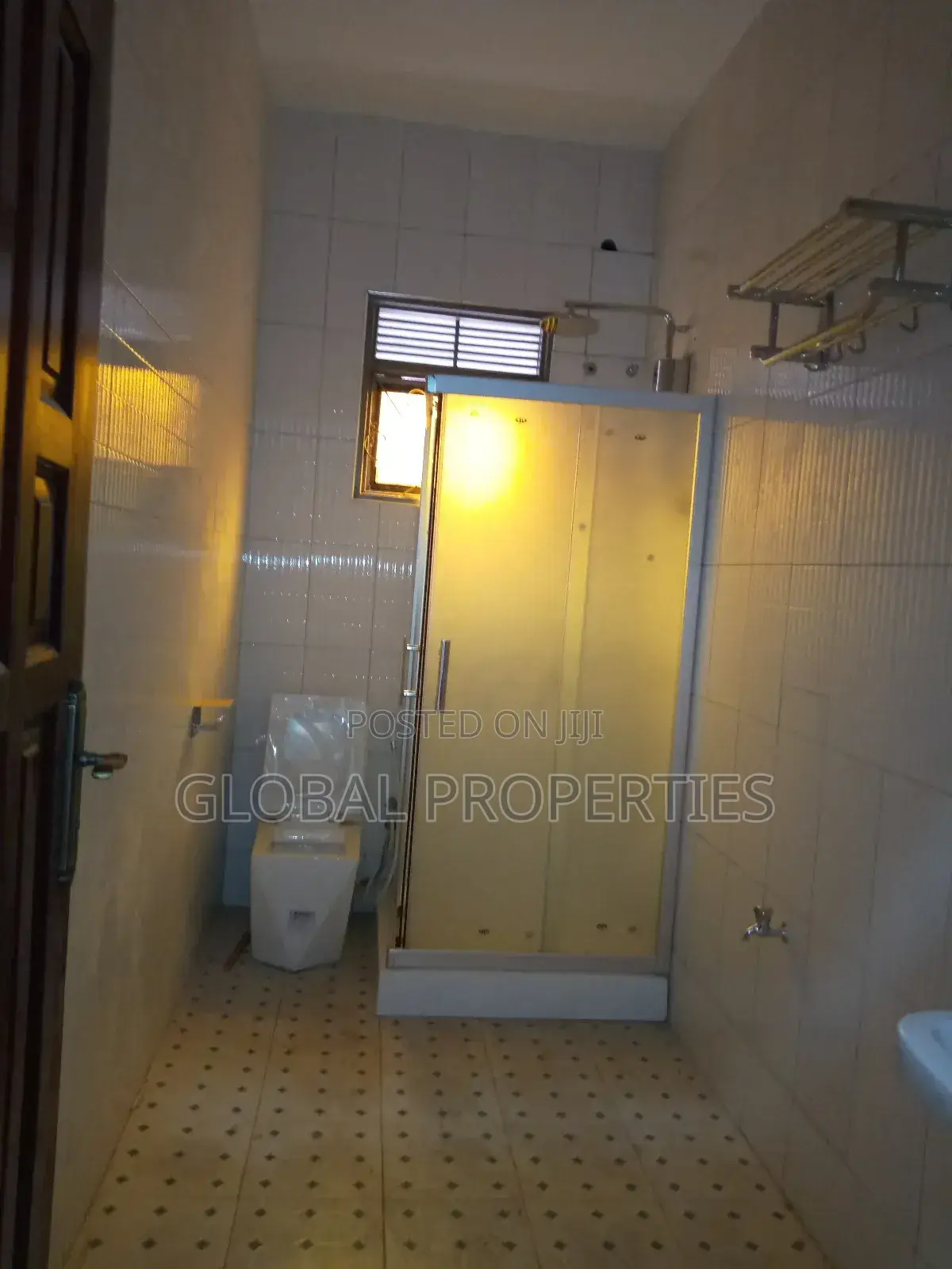 1bdrm Apartment in Kira Kyaliwajala Rd, Central Division for rent