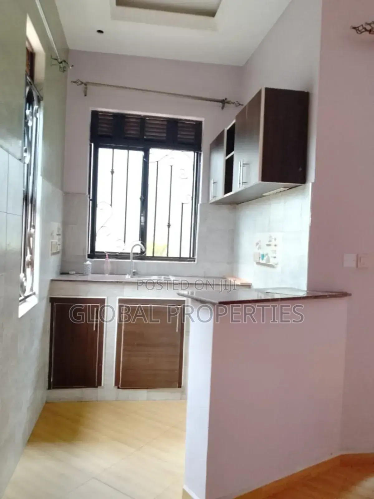 1bdrm Bungalow in Kira Bulindo Rd, Central Division for rent
