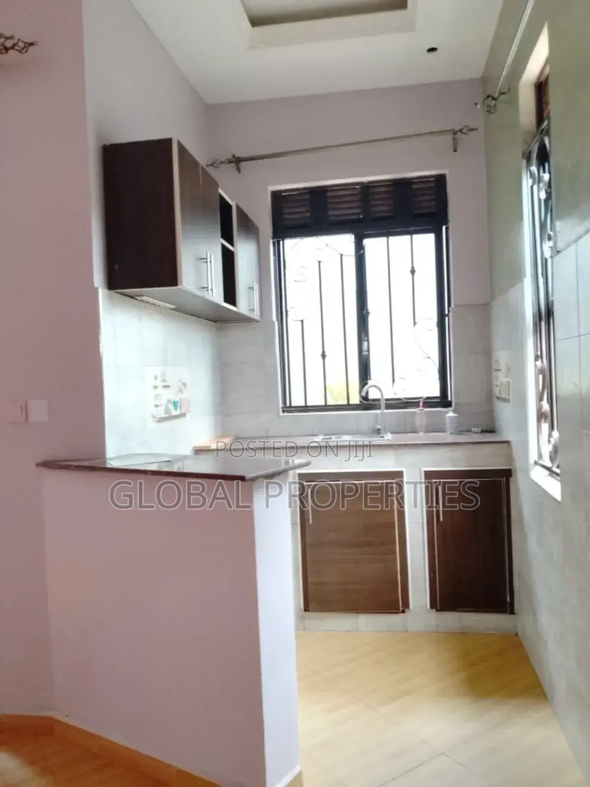 1bdrm Bungalow in Kira Bulindo Rd, Central Division for rent