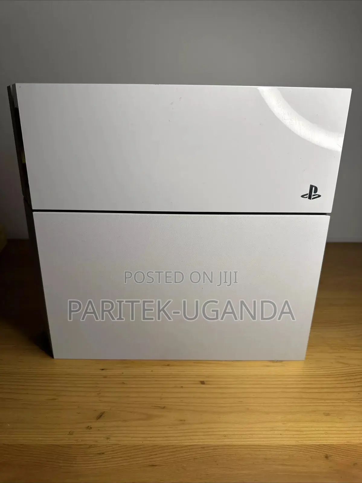 Ps4 White Console in Mint Condition With Accessories