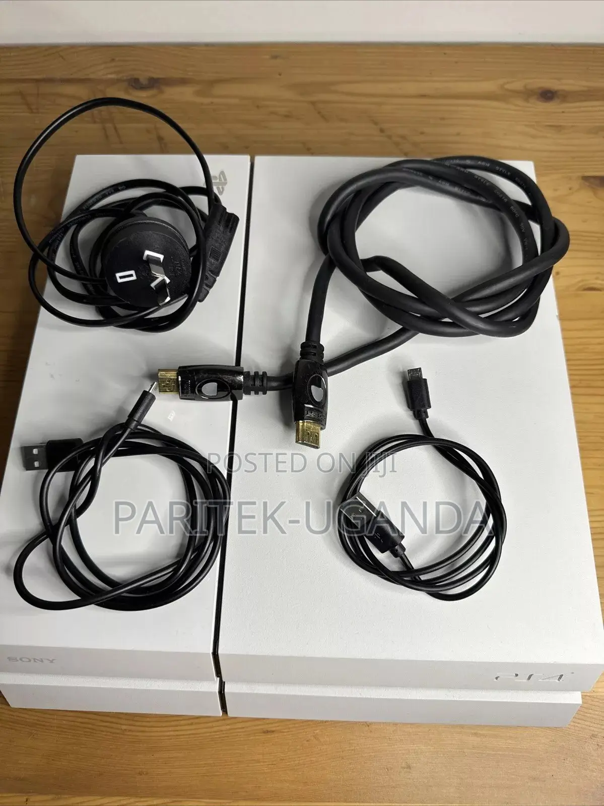 Ps4 White Console in Mint Condition With Accessories