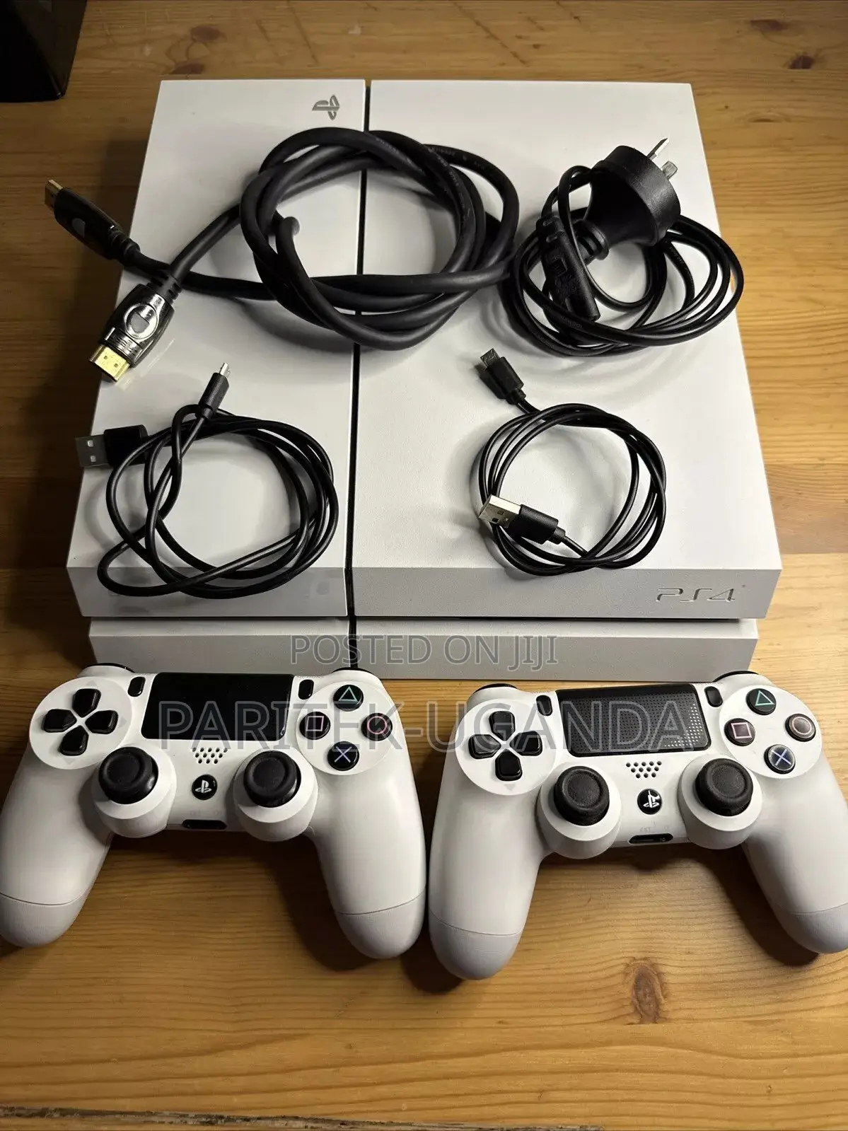 Ps4 White Console in Mint Condition With Accessories
