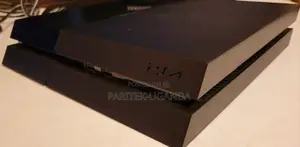 Am Selling My Ps4 With 10 Games/500gb HDD/02 Controllers