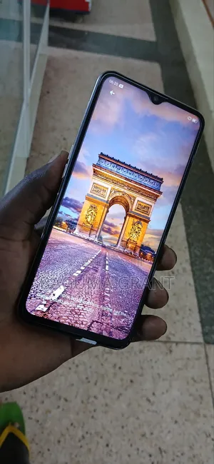 Photo - Oppo F11 256 GB White