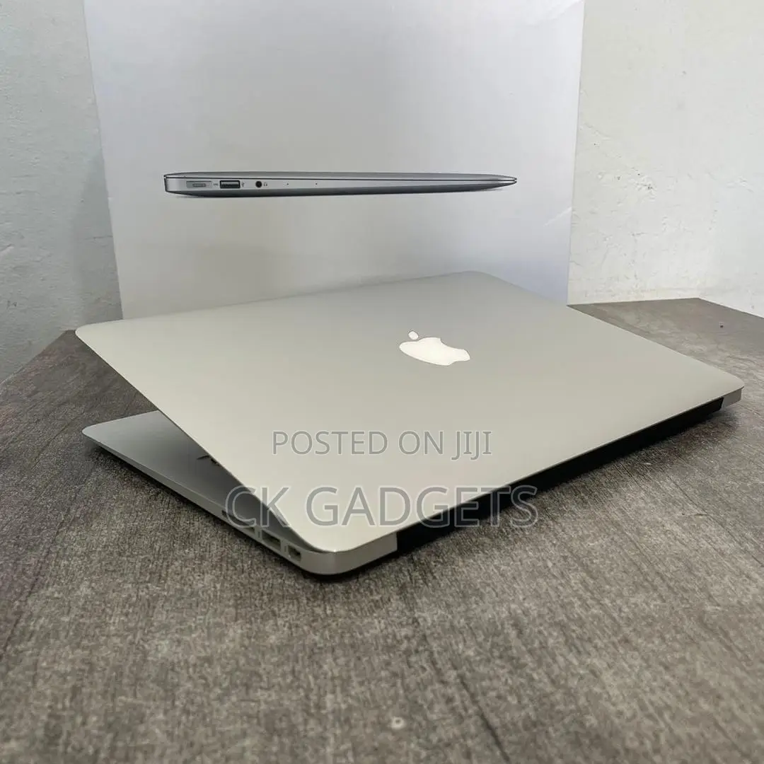 New Laptop Apple MacBook Air 8GB Intel Core I5 SSHD (Hybrid) 256GB