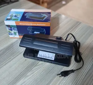 UV Light Counterfeit Portable Bank Notes Fake Money Detector