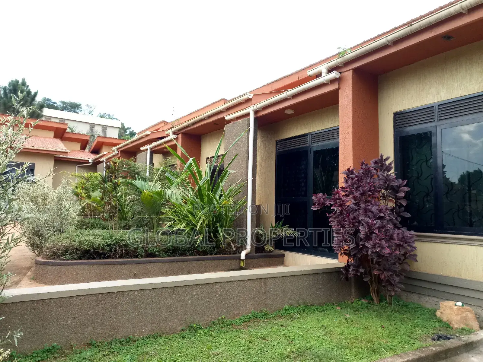 1bdrm Bungalow in Kira Bulindo Rd, Central Division for rent