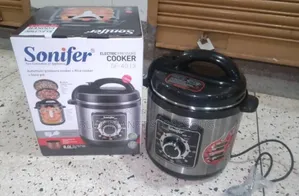 SONIFER 8.0litres Auto Pressure Cookers \\1300w \\ SF-4013