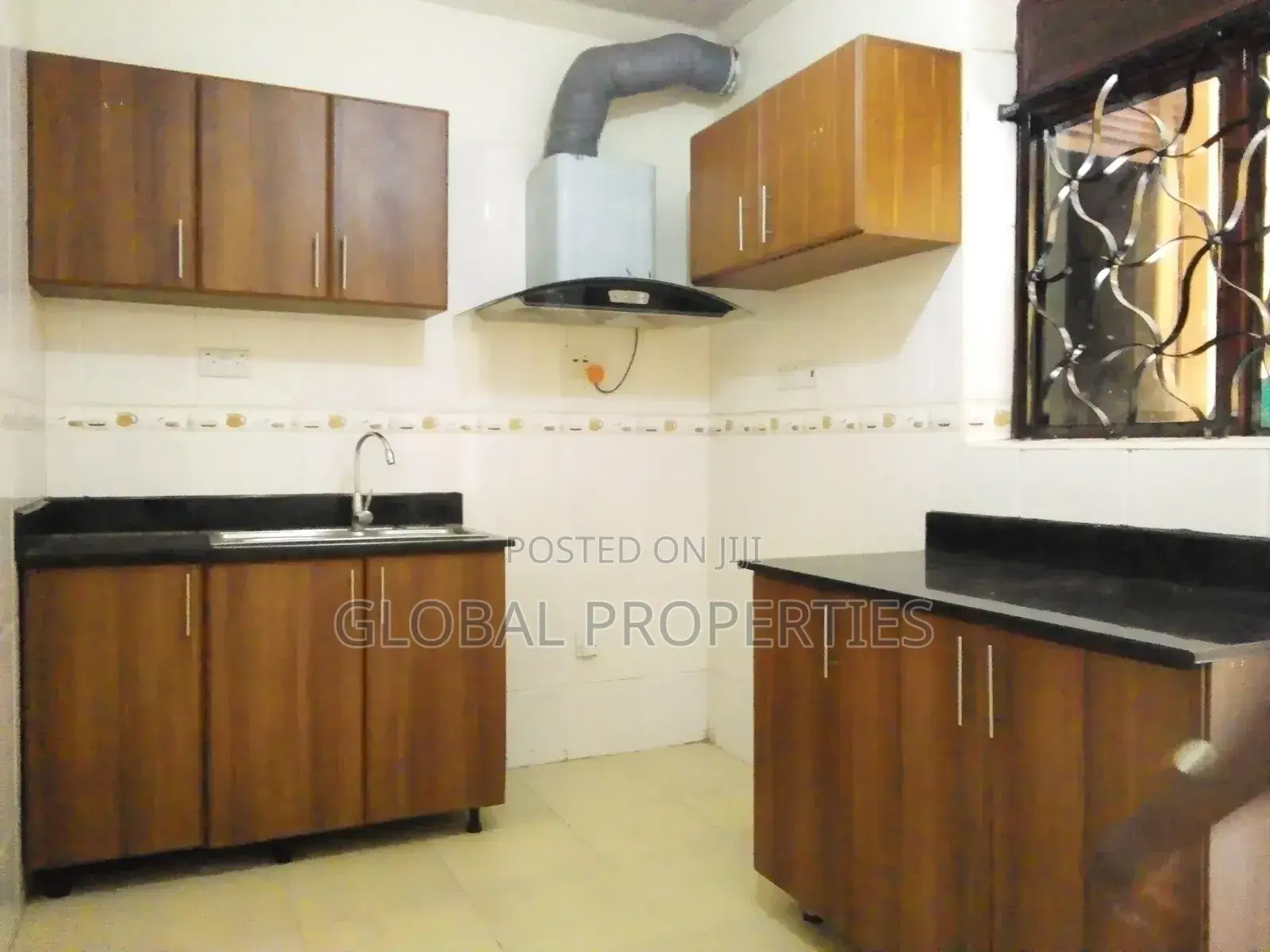 1bdrm Bungalow in Kira Bulindo Rd, Central Division for rent