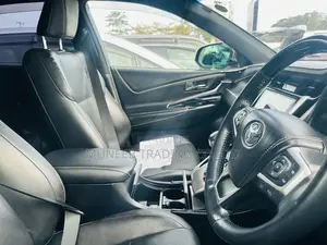 Toyota Harrier 2.0 2017 White
