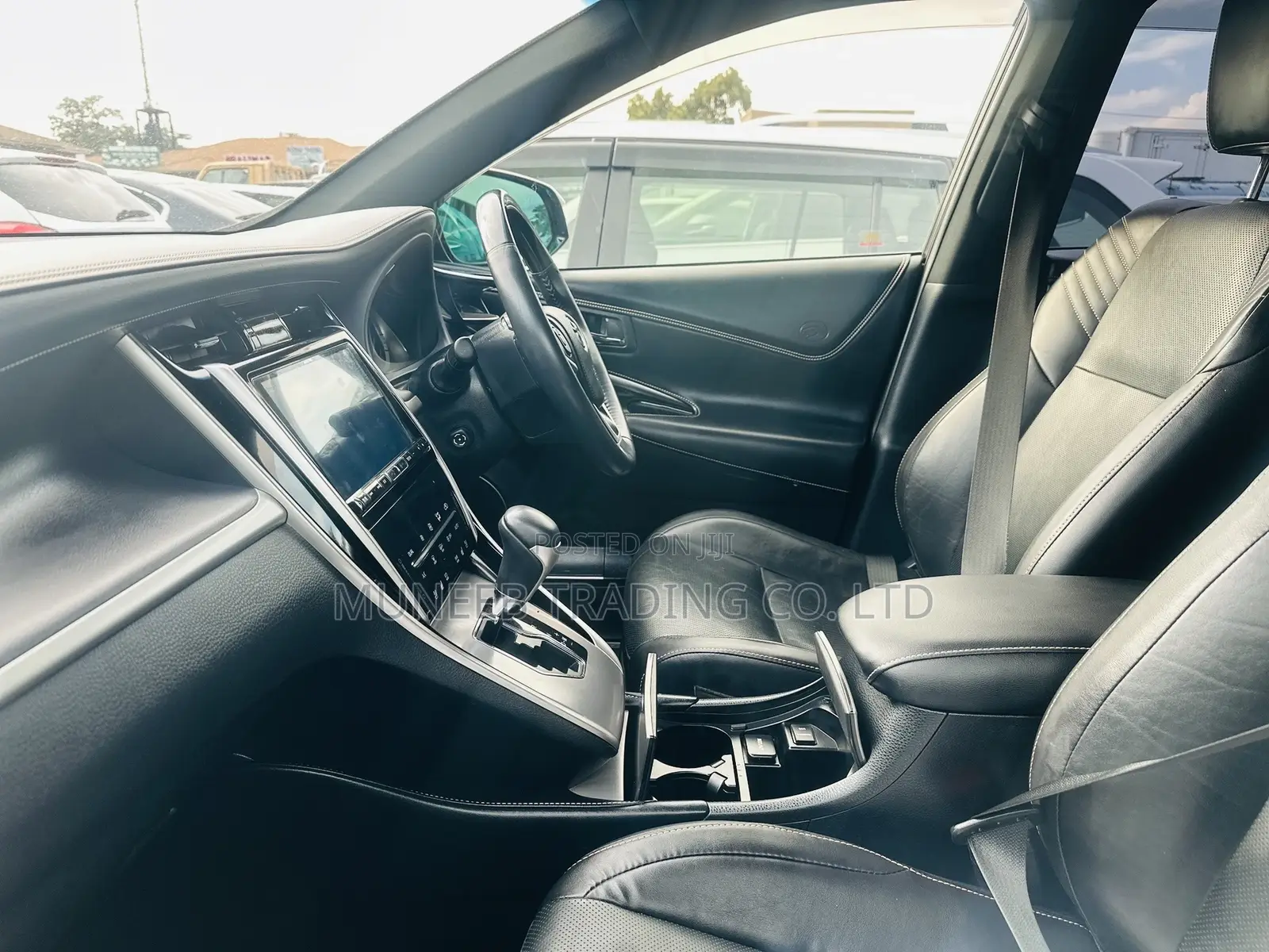 Toyota Harrier 2.0 2017 White