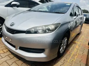 Toyota Wish 2010 Silver