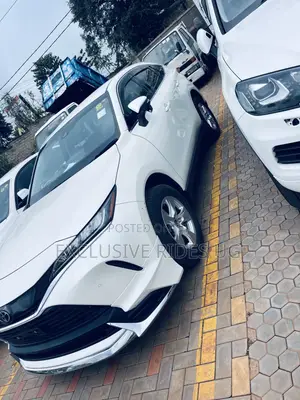 Toyota Harrier 2.0 2020 White