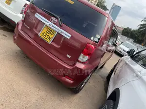 Toyota Rumion 1.5 FWD 2021 Red