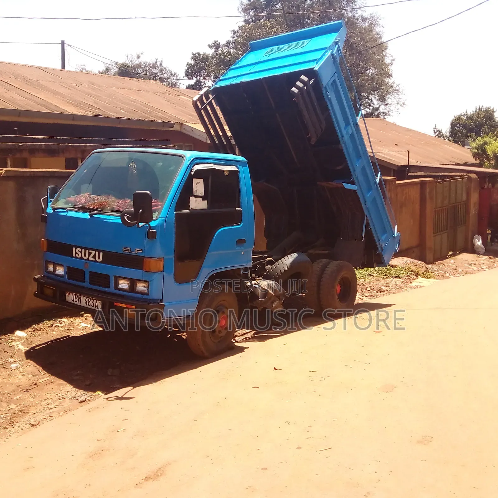 Isuzu Elf Tipper in Central Division Trucks & Trailers, Antonio Gears