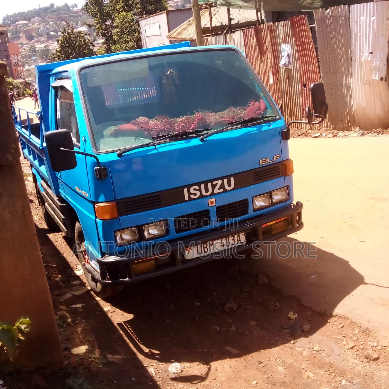 Isuzu Elf Tipper in Central Division Trucks & Trailers, Antonio Gears
