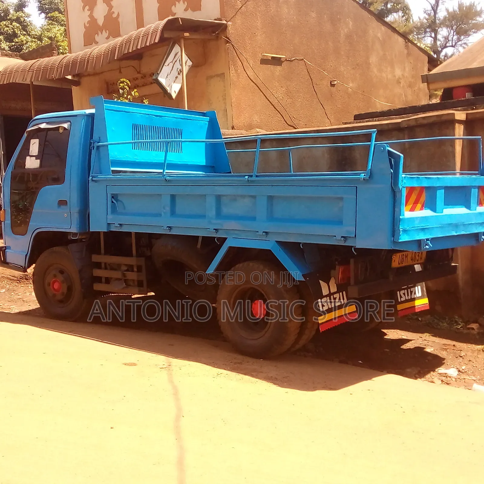 Isuzu Elf Tipper in Central Division Trucks & Trailers, Antonio Gears