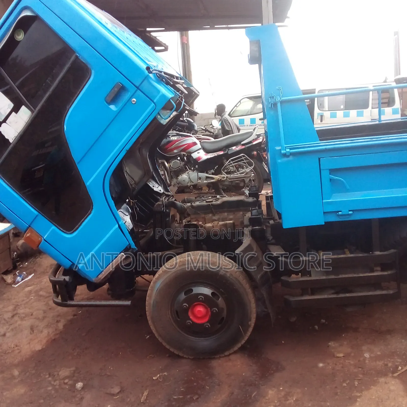 Isuzu Elf Tipper in Central Division Trucks & Trailers, Antonio Gears