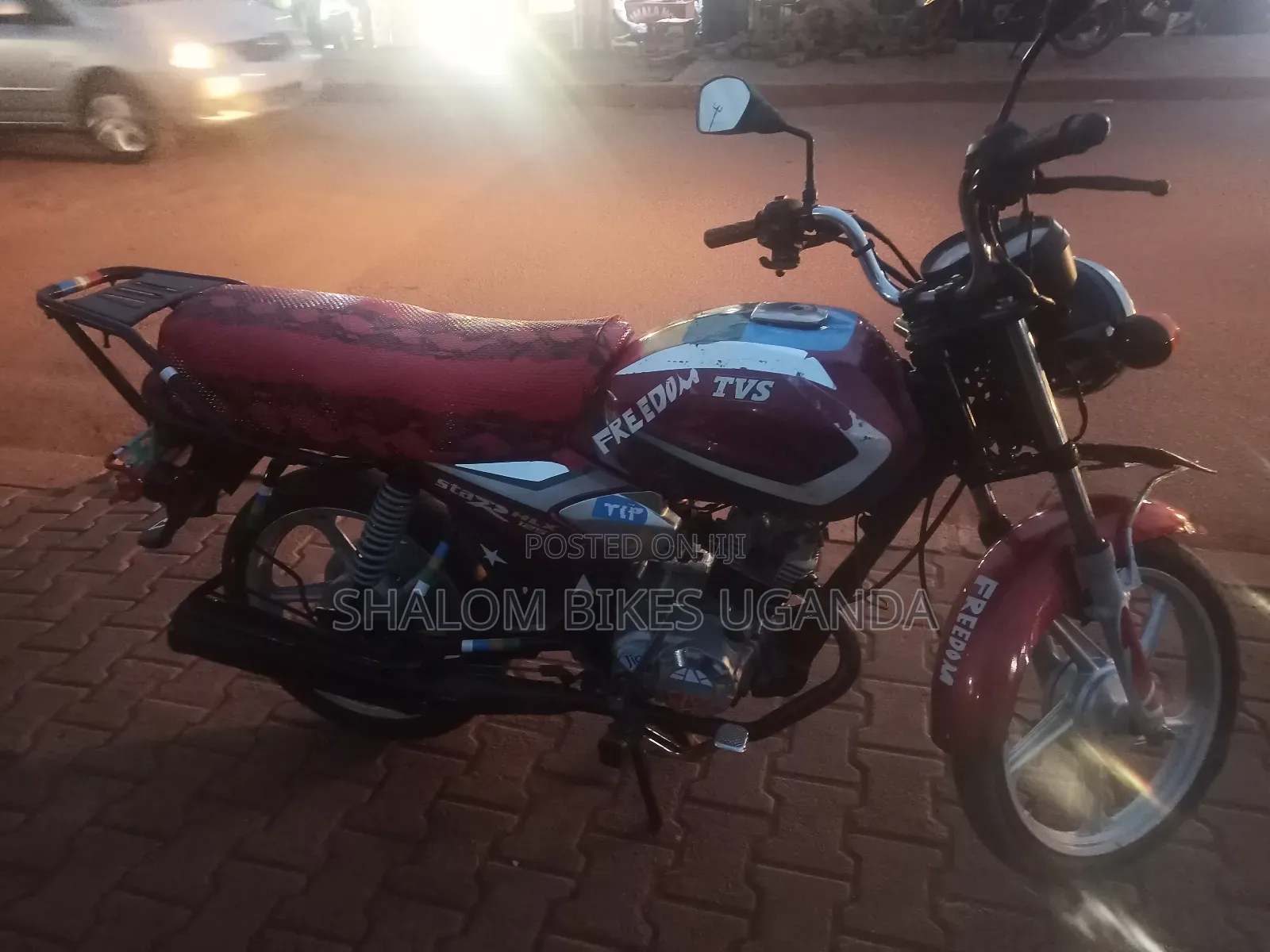 TVS HLX 125 2022 Red