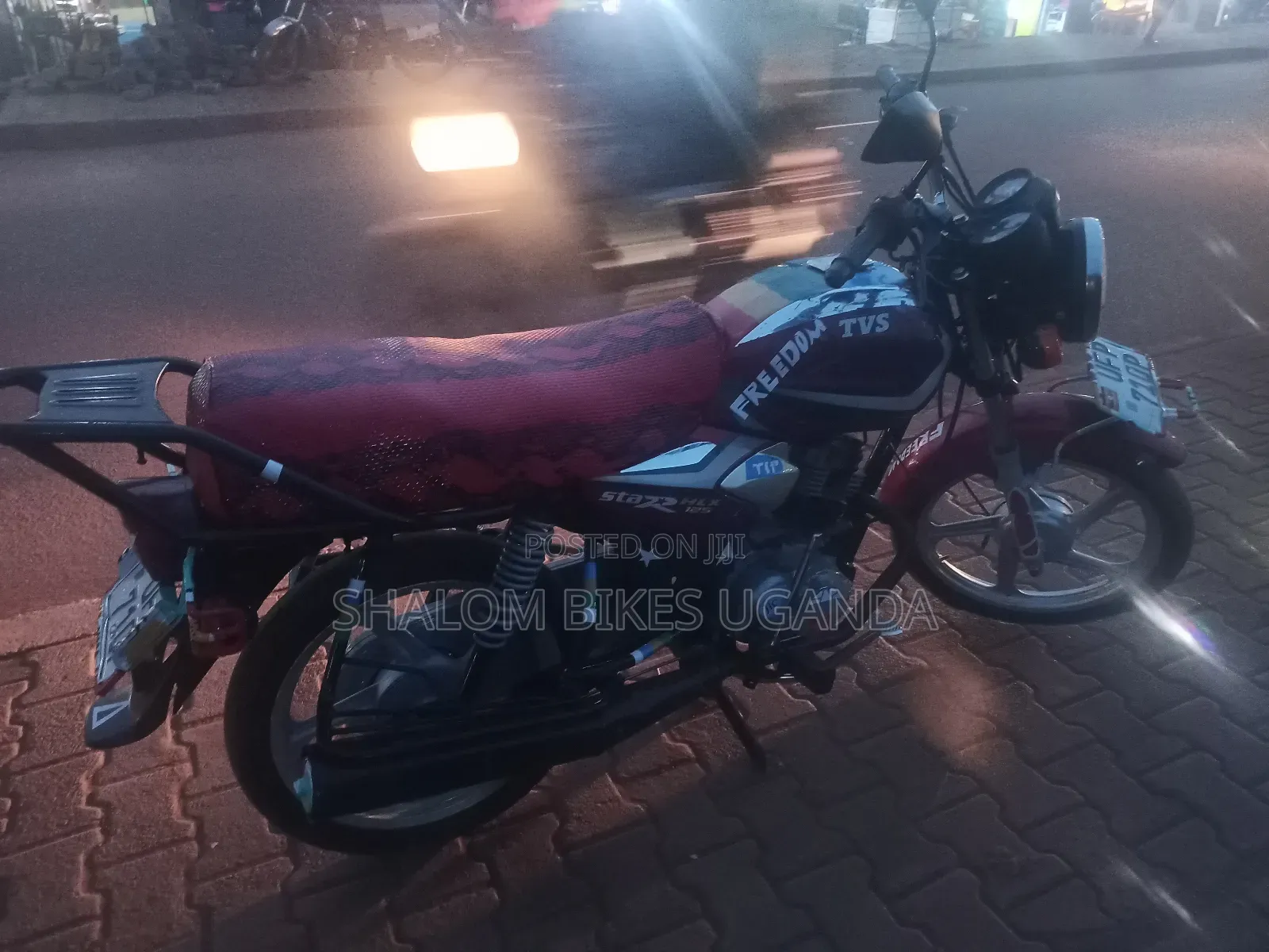 TVS HLX 125 2022 Red