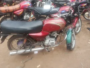 Bajaj Boxer 2017 Red