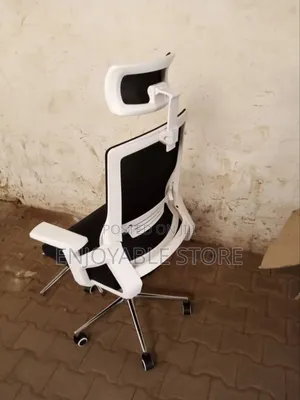 Executive Office Swivel Chair/Office Chair With Headrest